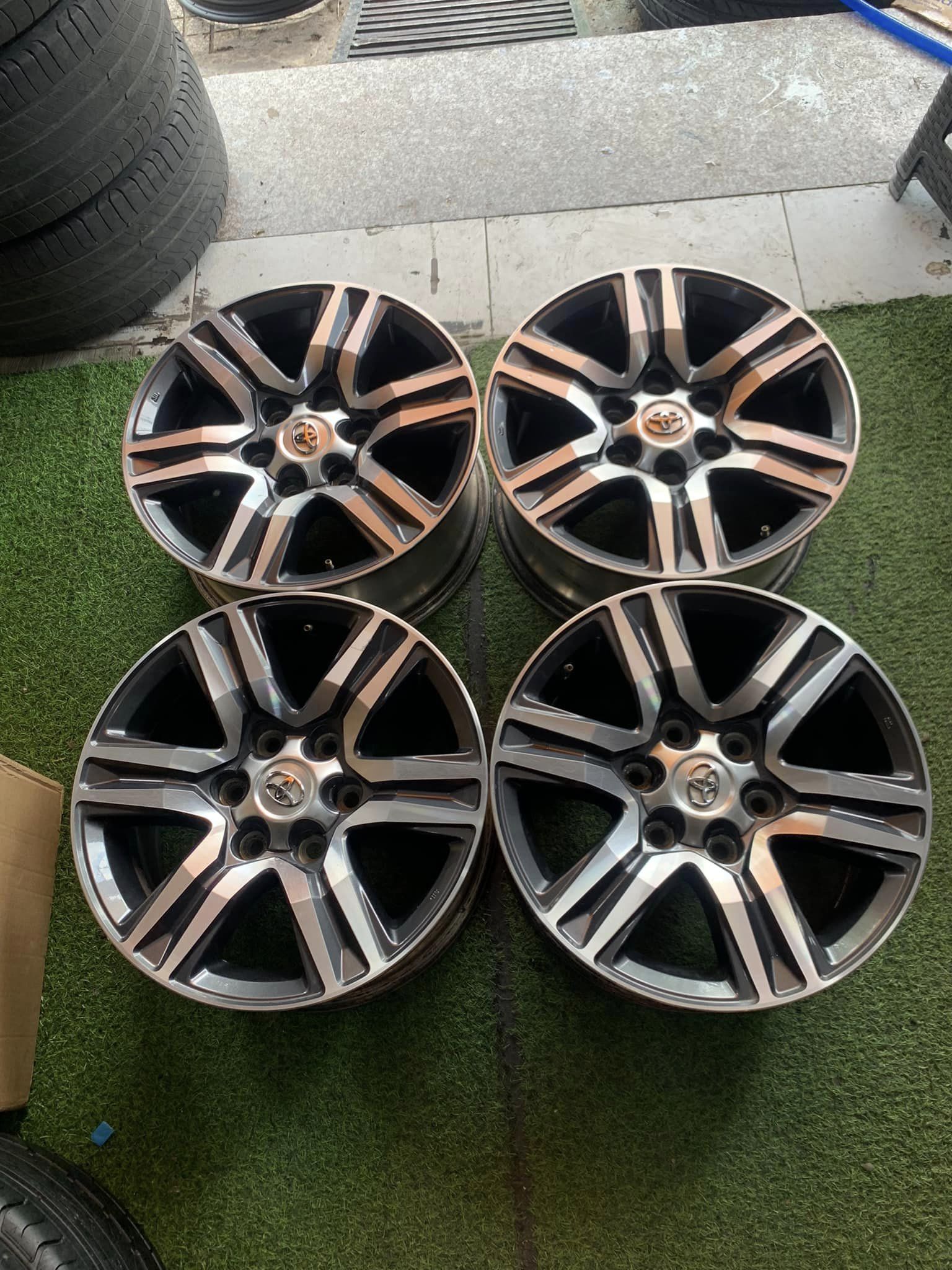 Mâm Lazang Toyota Fortuner 2017 2018 2019 17 inch 265/65R17