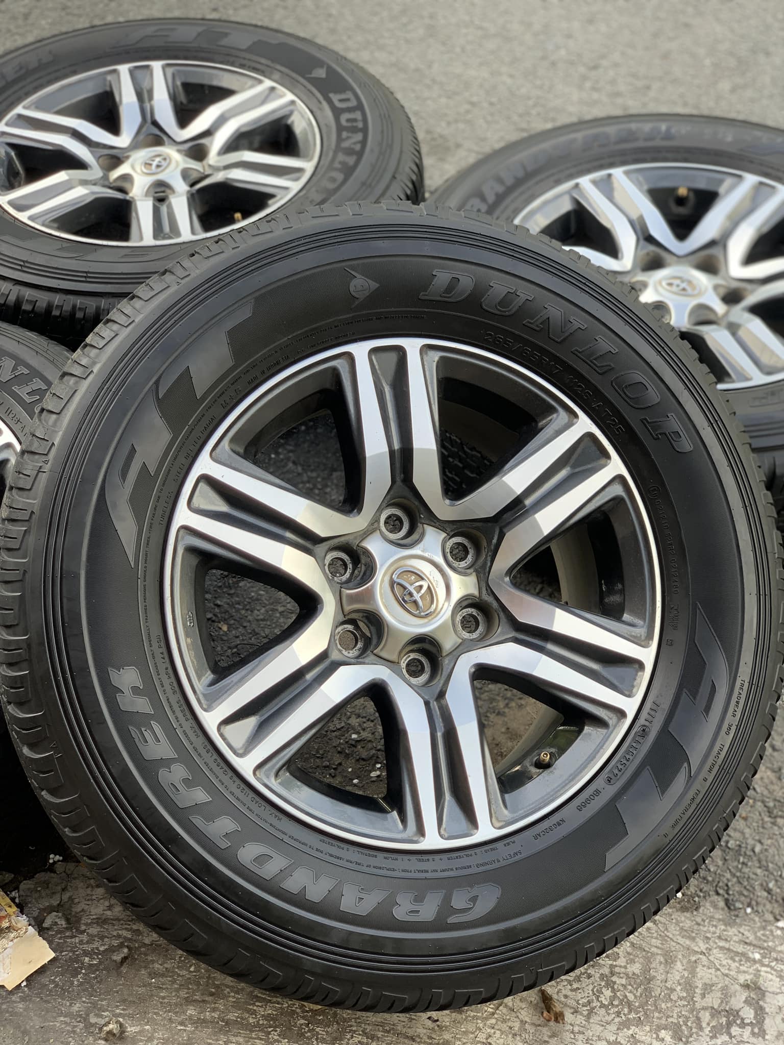 Mâm Lazang Toyota Fortuner 2017 2018 2019 17 inch 265/65R17