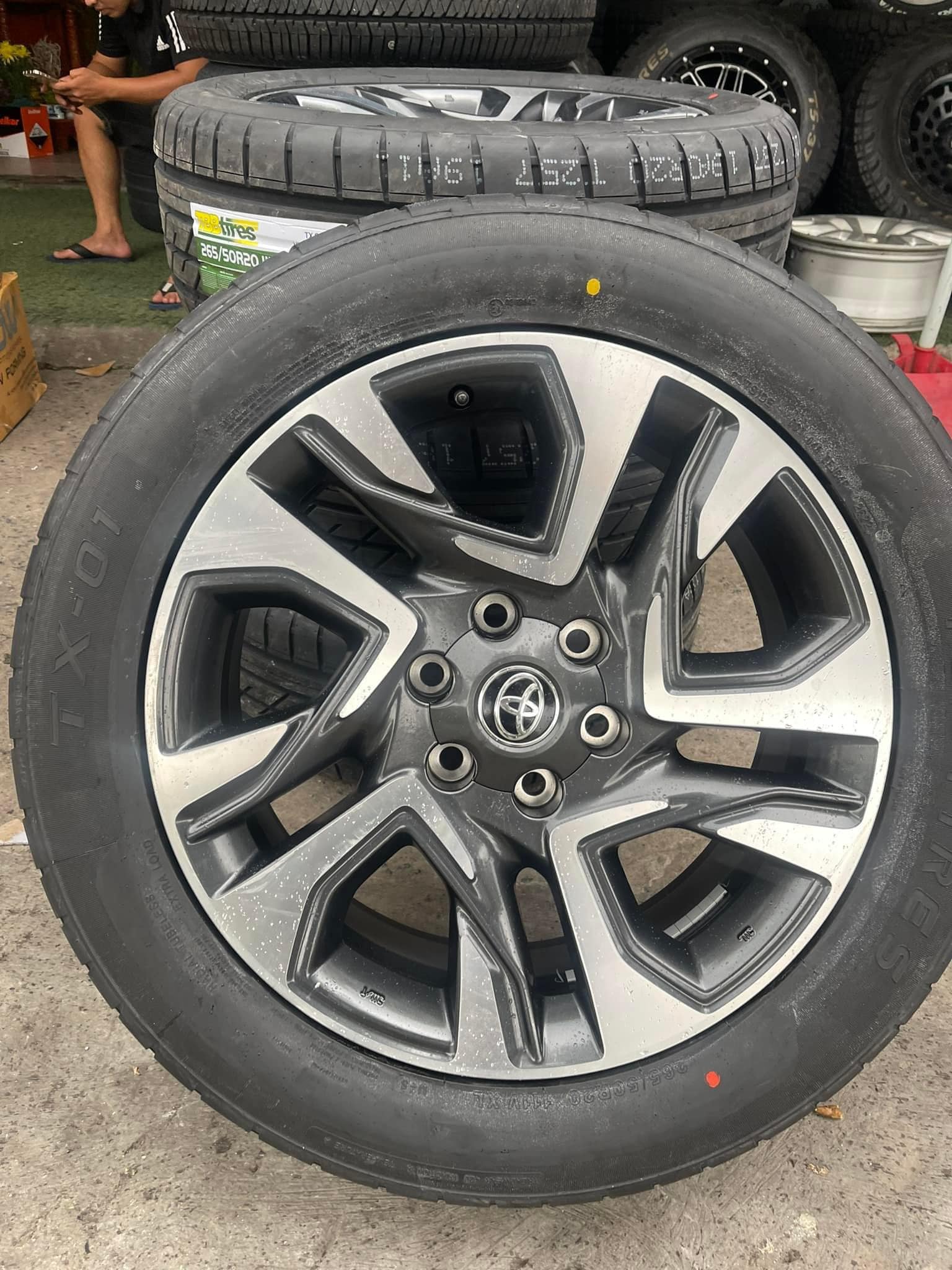 Lazang mâm vành Toyota Fortuner 2021 18 inch lắp lốp 265/60R18