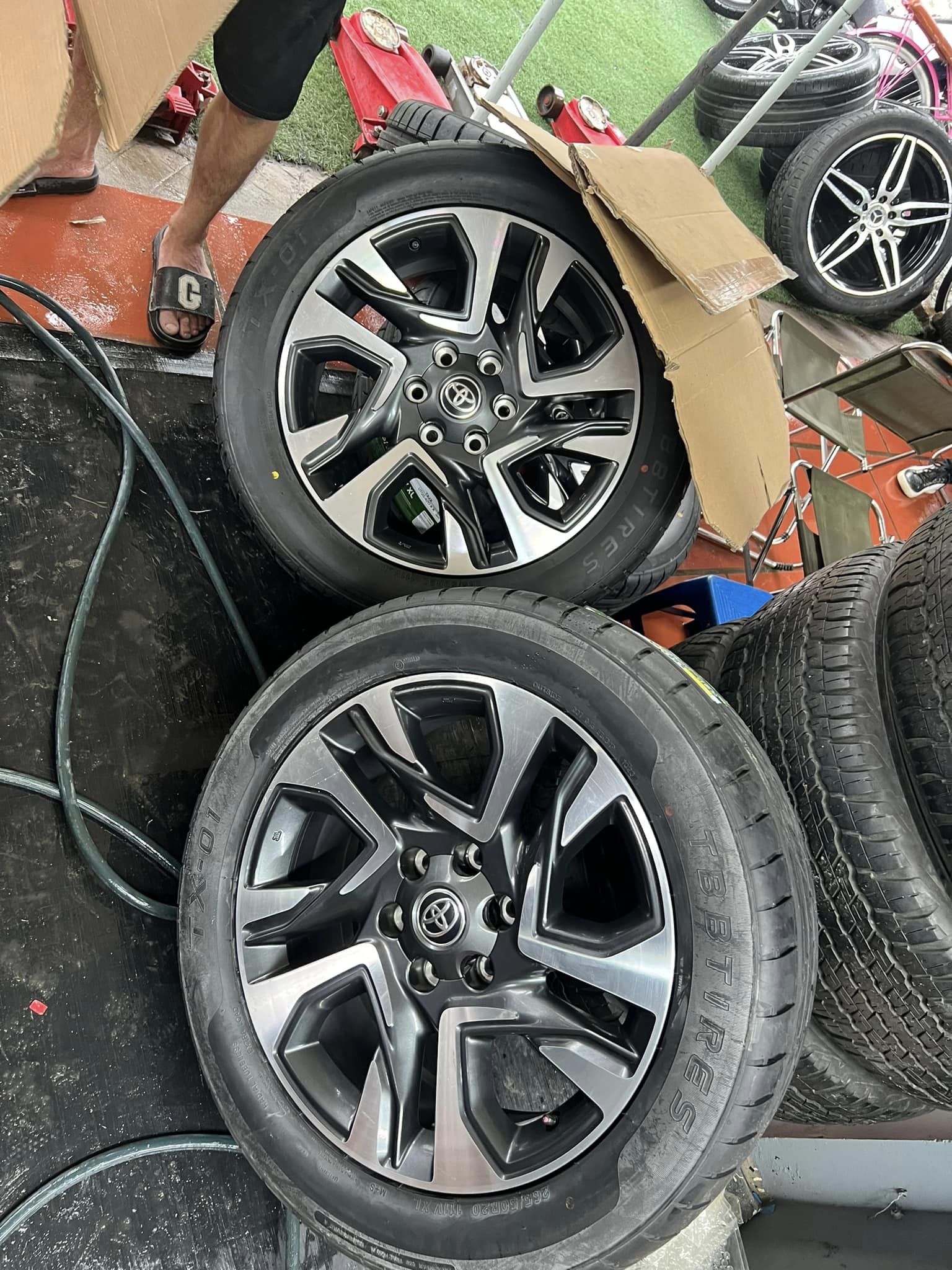 Lazang mâm vành Toyota Fortuner 2021 18 inch lắp lốp 265/60R18