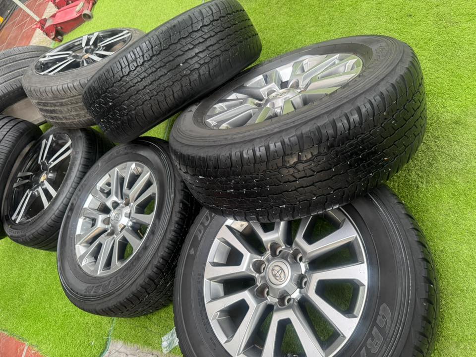 Bộ Mâm Lazang Toyota Land Cruiser Prado VX 18 inch lắp lốp 265/60R18