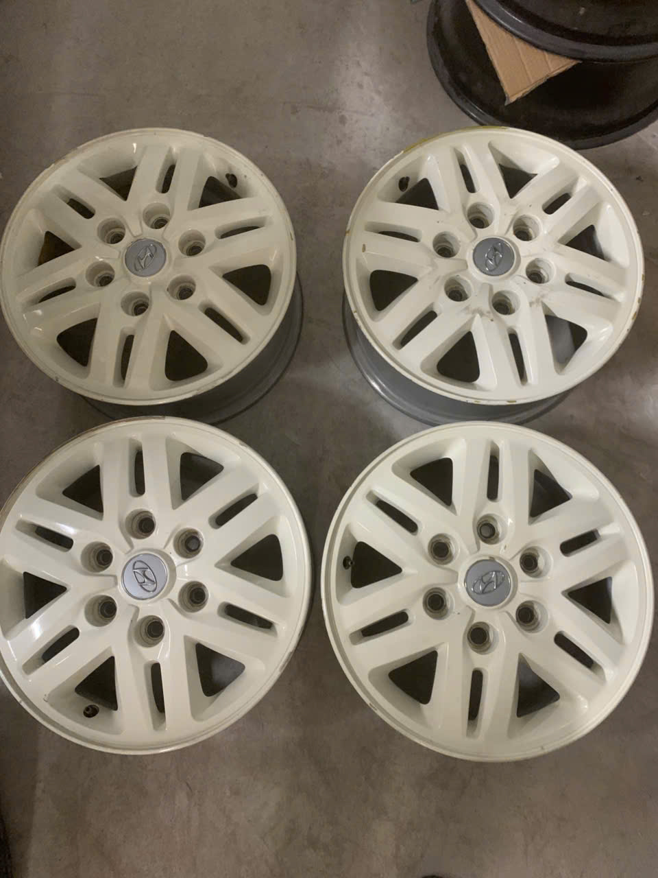 Mâm Lazang Hyundai Starex 16 inch tháo xe lắp lốp 215/70R16