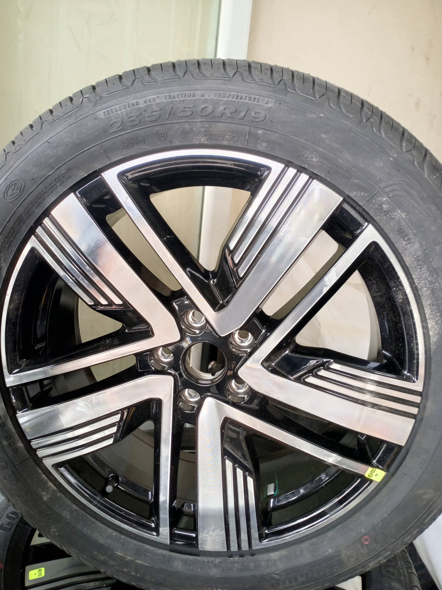 Mâm lazang lốp Ford Territory 2025 19 inch lốp 235/50R19 Goodyear mới 100%