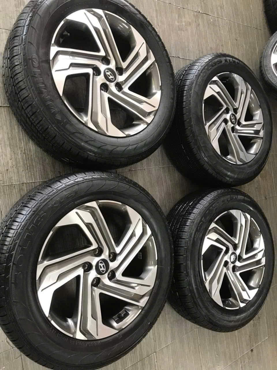 Mẫu mâm lazang theo xe 18 inch lắp Vinfast Limo Green