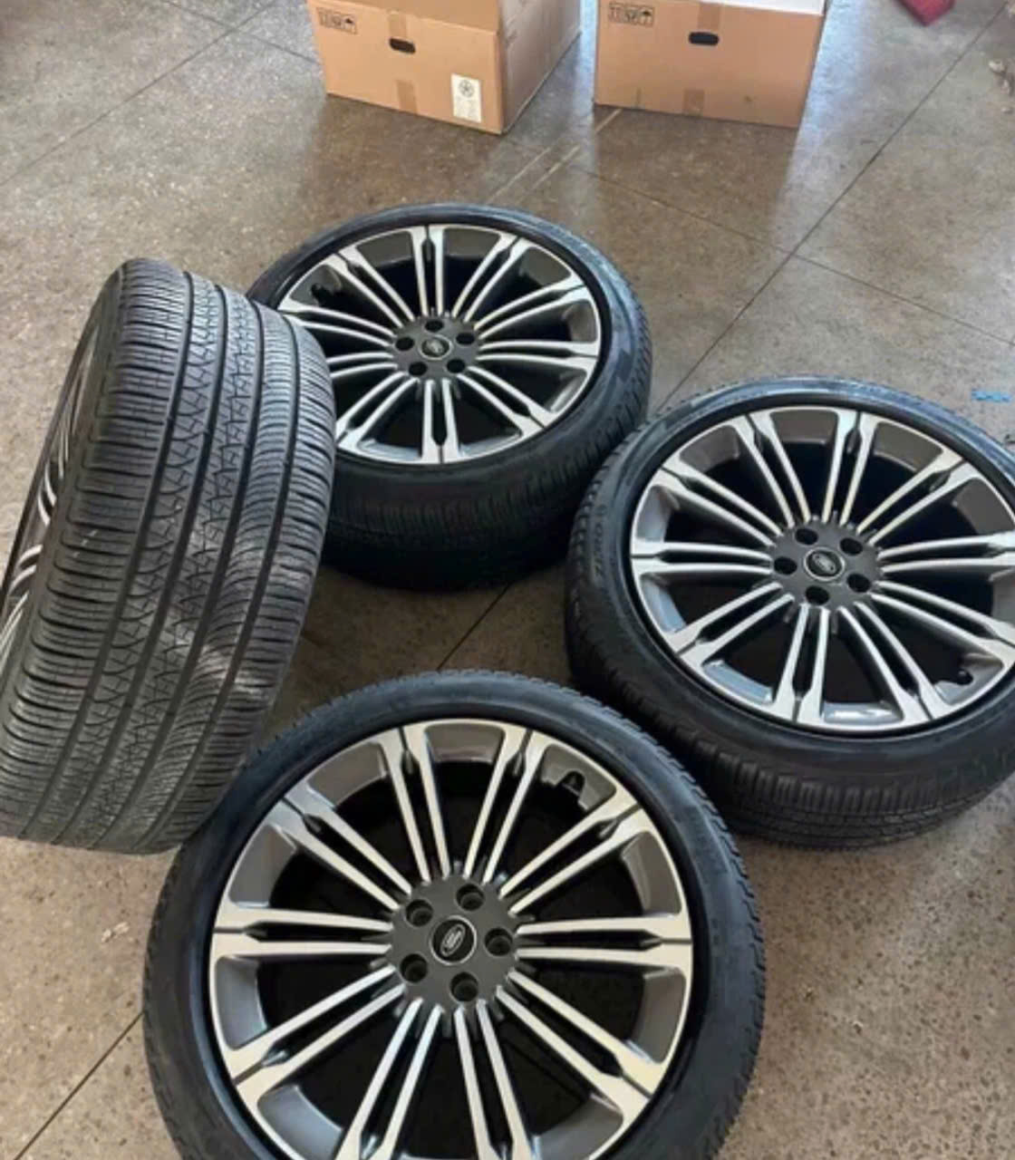 Mâm lốp Lazang Range Rover Sport 2024 2025 23 inch chính hãng