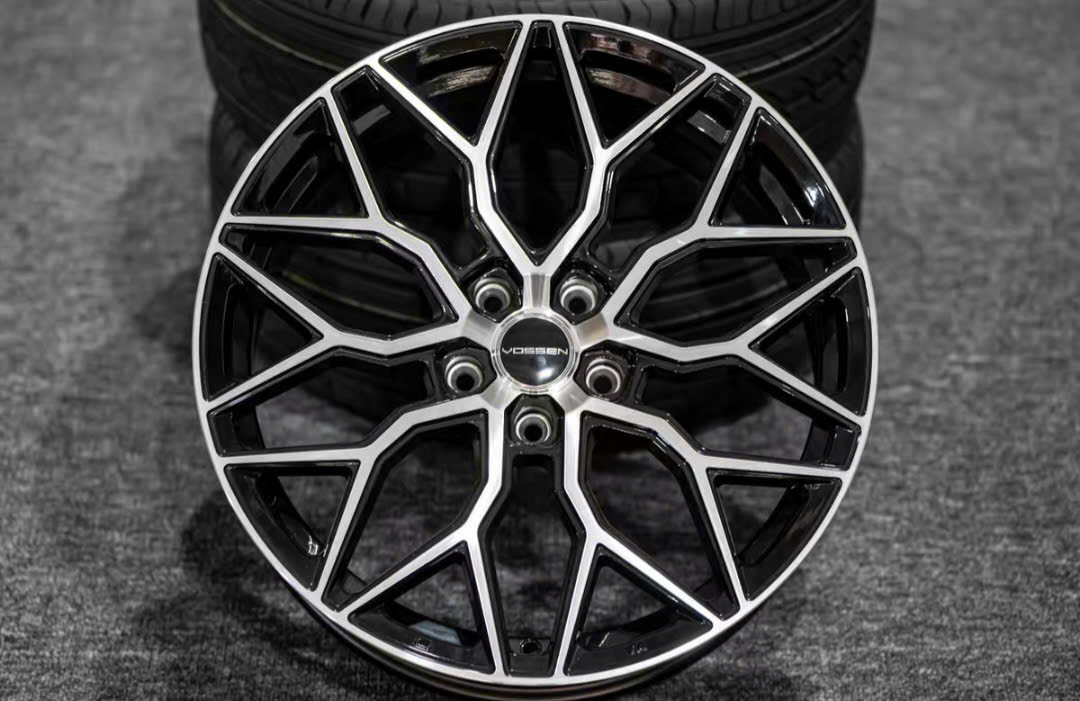 Mẫu mâm lazang theo xe 18 inch lắp Vinfast Limo Green