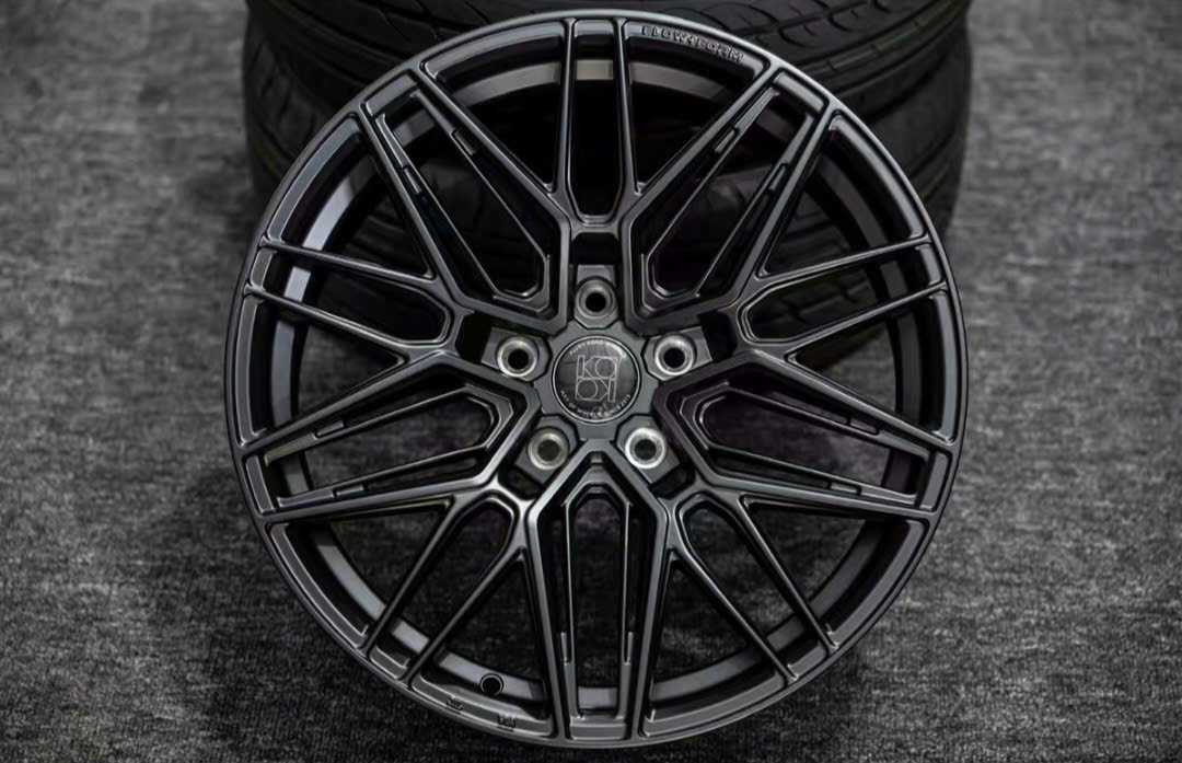 Mẫu mâm lazang theo xe 18 inch lắp Vinfast Limo Green