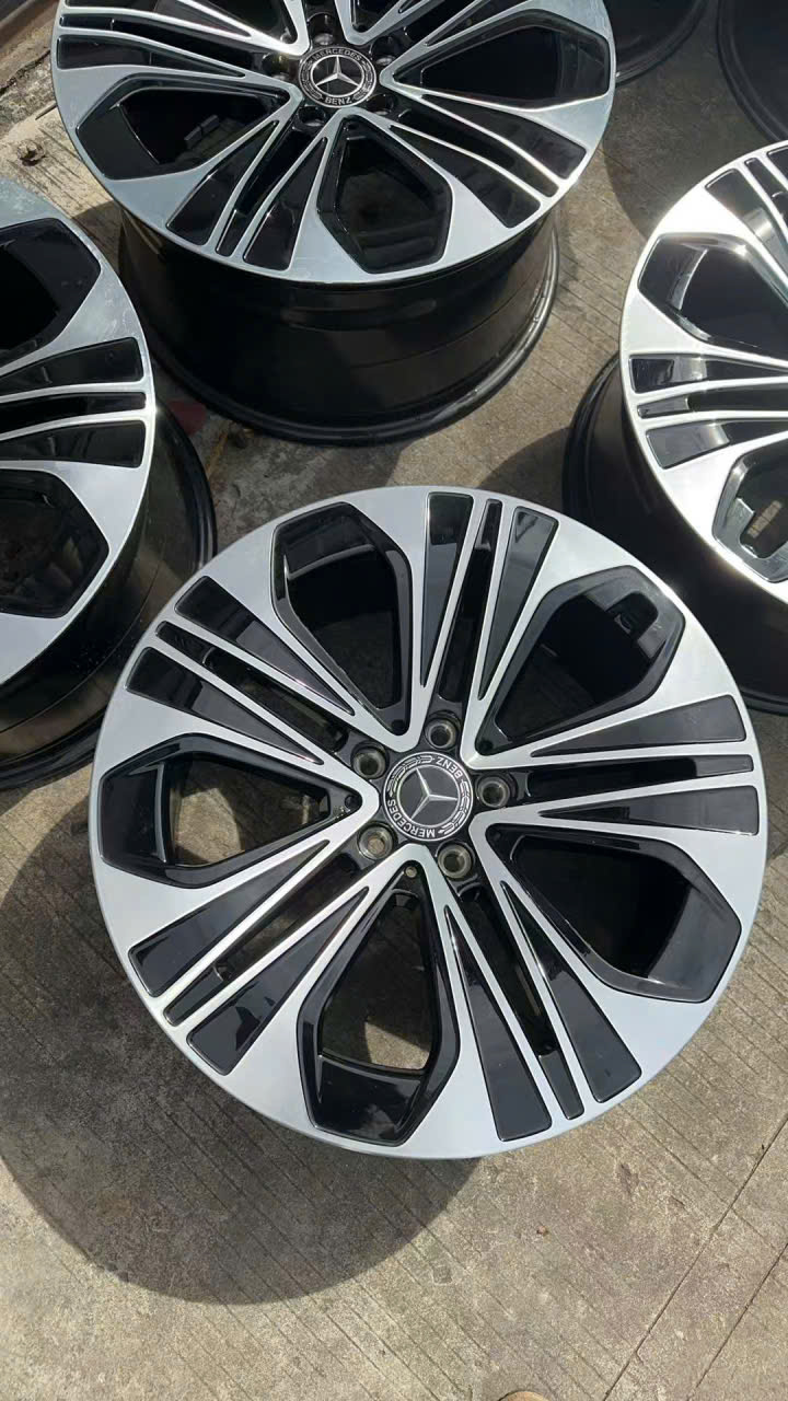 Mâm Lazang Mercedes E300 2025-2026 19 inch chính hãng