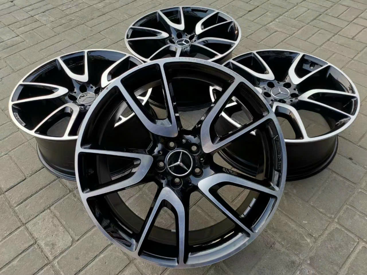 Mâm Lazang Mercedes GLC43 21 inch 5 chấu xịn tháo xe Mâm Lazang Mercedes GLC43 21 inch 5 chấu xịn tháo xe