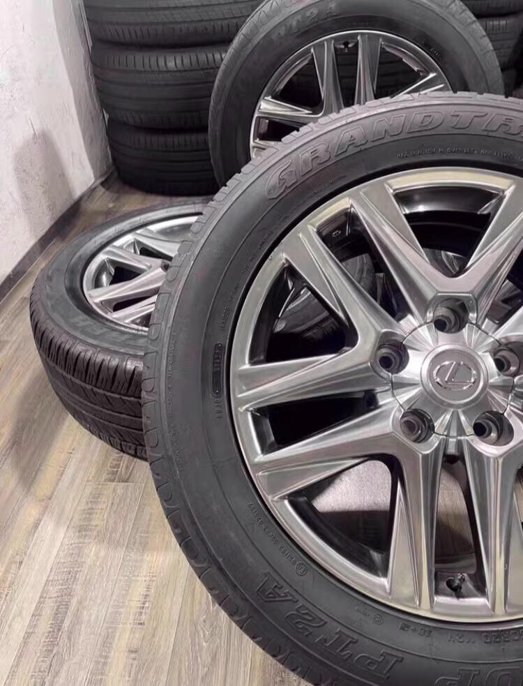 Mâm Lazang Lexus LX570 V8 2012 20 inch lắp lốp 285/50R20