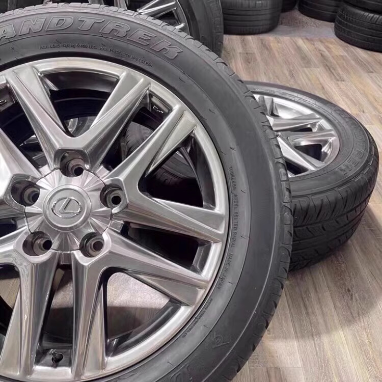 Mâm Lazang Lexus LX570 V8 2012 20 inch lắp lốp 285/50R20