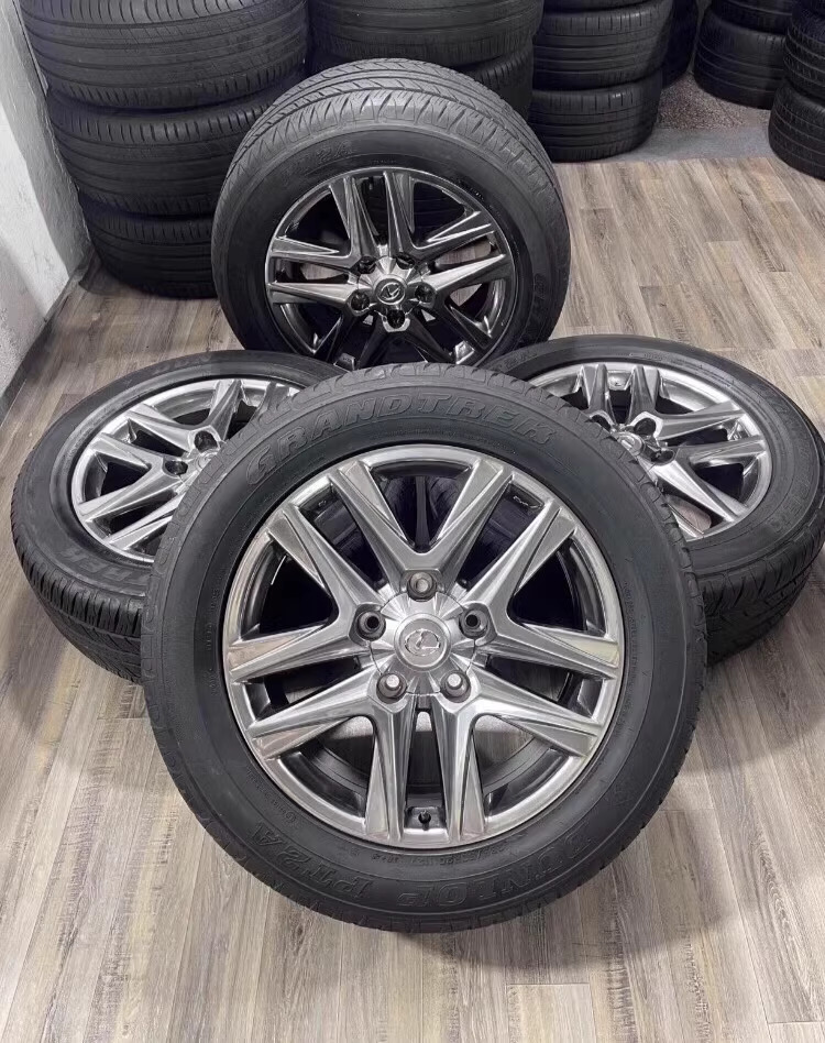 Mâm Lazang Lexus LX570 V8 2012 20 inch lắp lốp 285/50R20