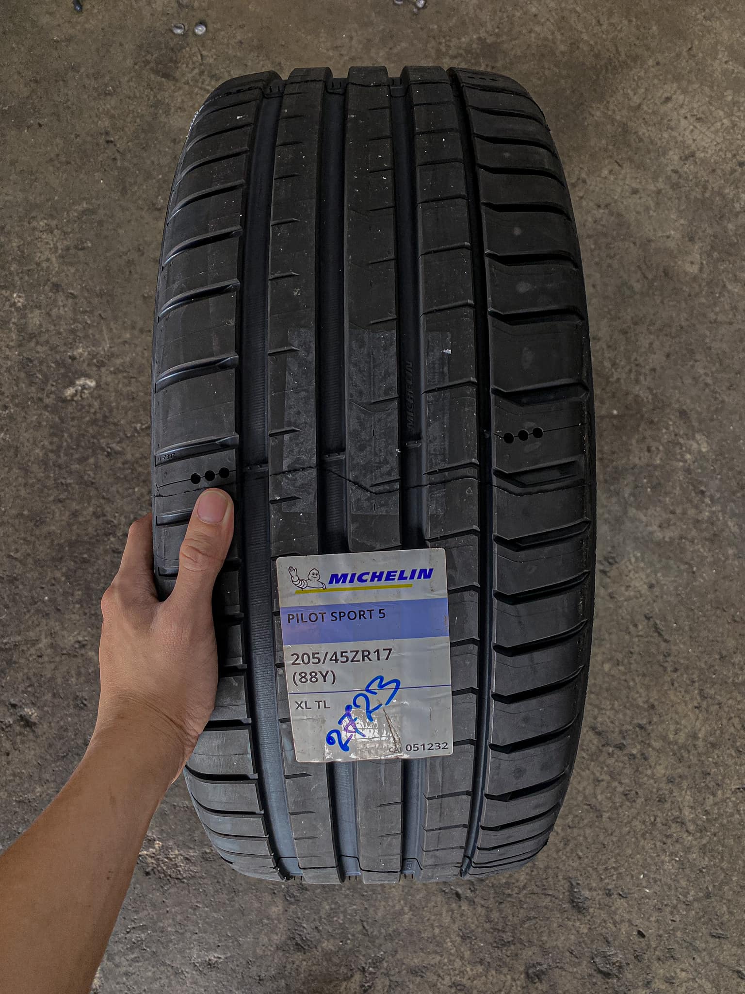 Lốp Michelin 205/45R17 Pilot Sport 5