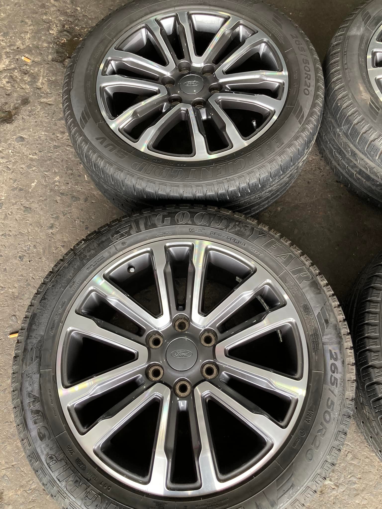 Mâm Ford Everest Titanium lốp 265/50R20 2019 2020 2021