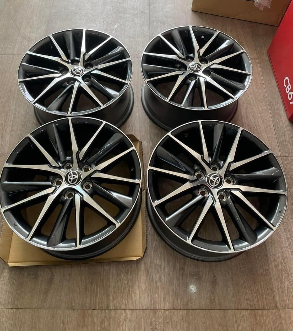 mâm camry 18 inch 2022