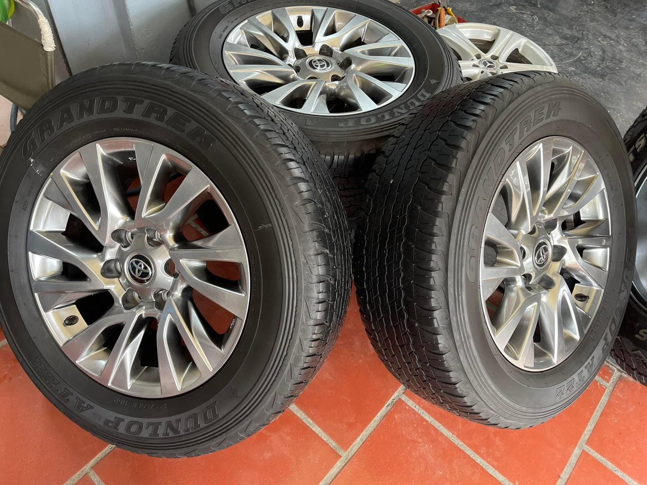 Lazang mâm vành Toyota Fortuner 2020 18 inch lắp lốp 265/60R18