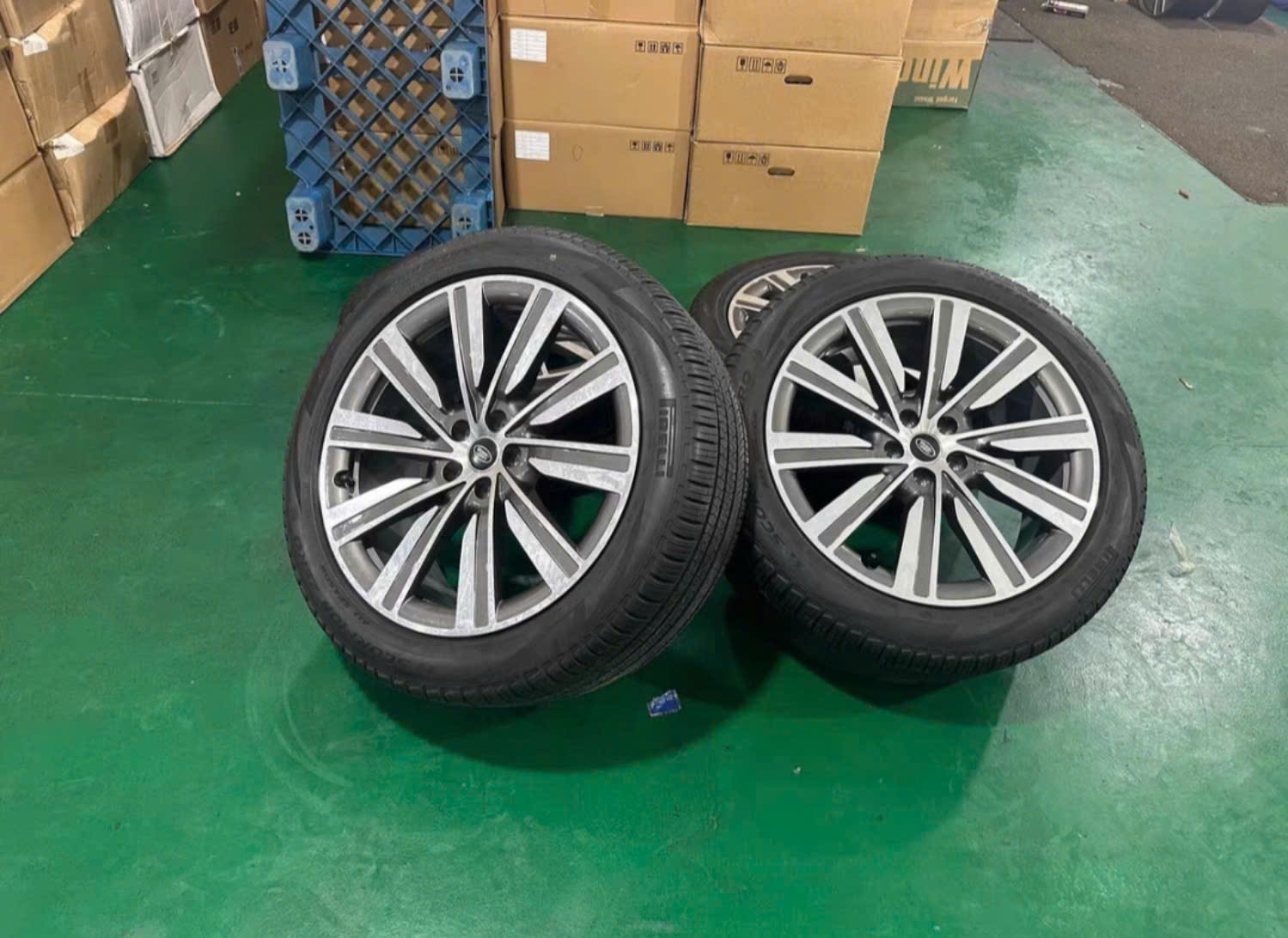 Mâm lazang Land Range Rover Velar 22 inch lắp lốp 265/40R22