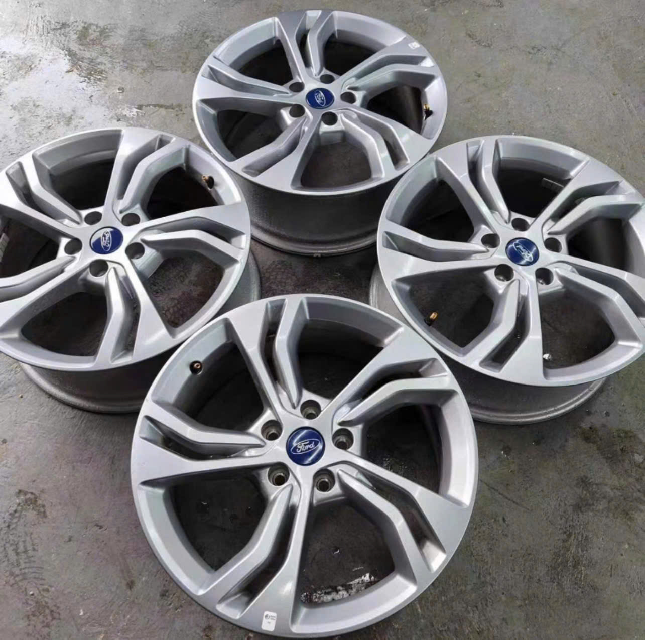 Mâm Lazang Ford Territory Titanium 1.5 AT 2023 - 2024 18 inch lốp 235/55R18