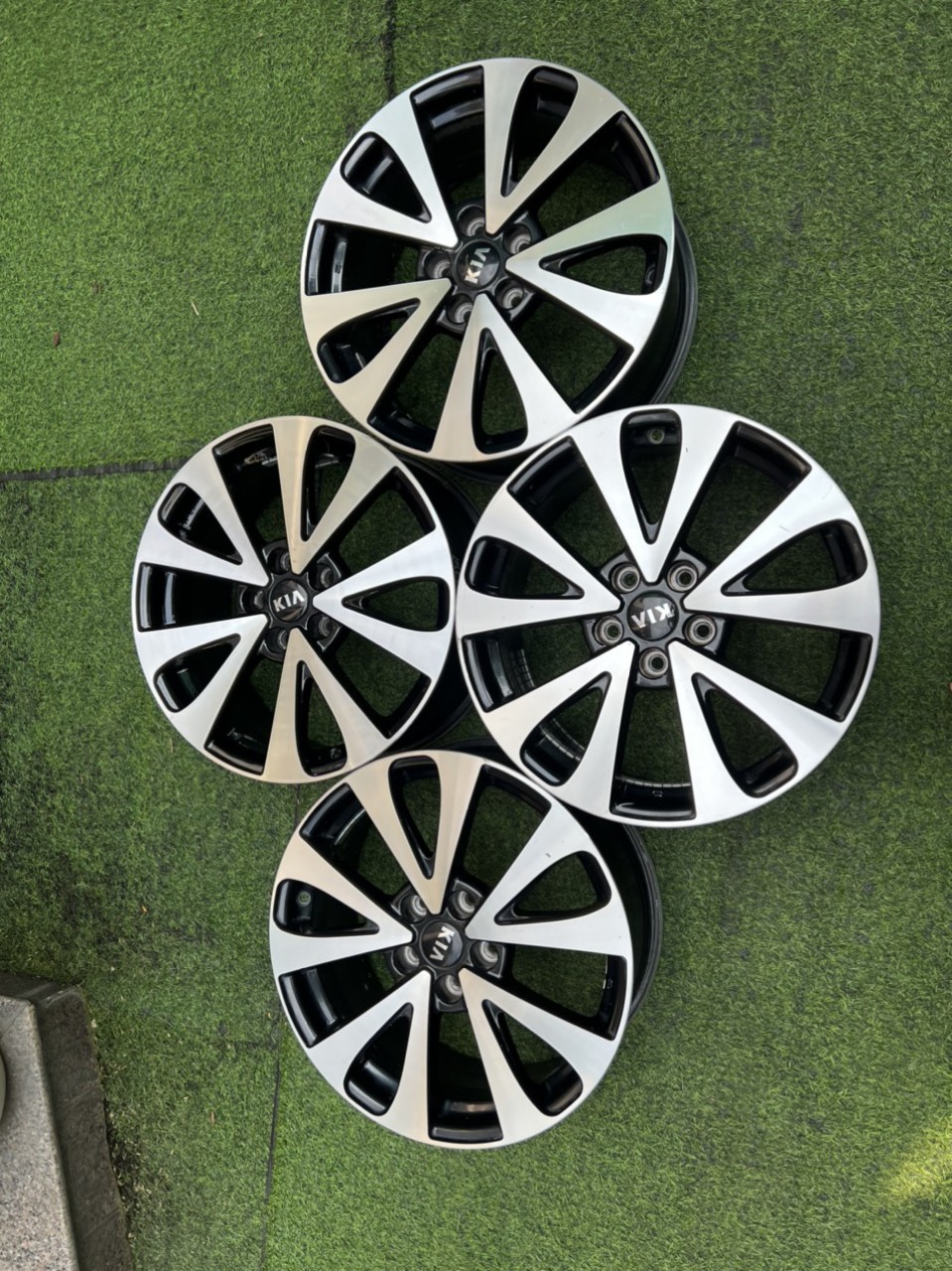 Bộ Mâm Lazang Kia Sorento 18 inch 2014 2015 lắp lốp 235/60R18