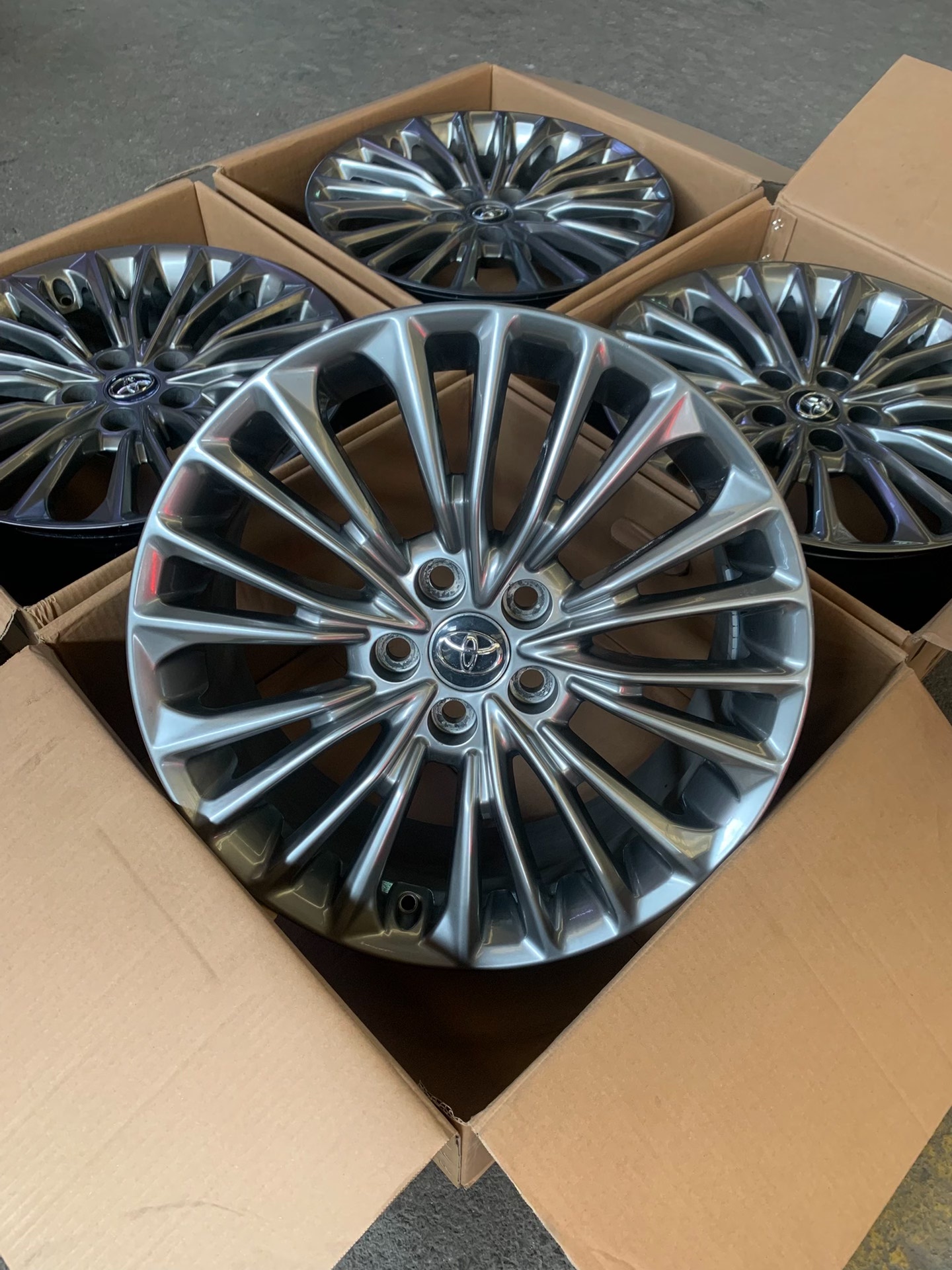 Mâm 18 inch Toyota Avalon/Camry/Reiz 8.0J đúc flow-forming - ảnh 1