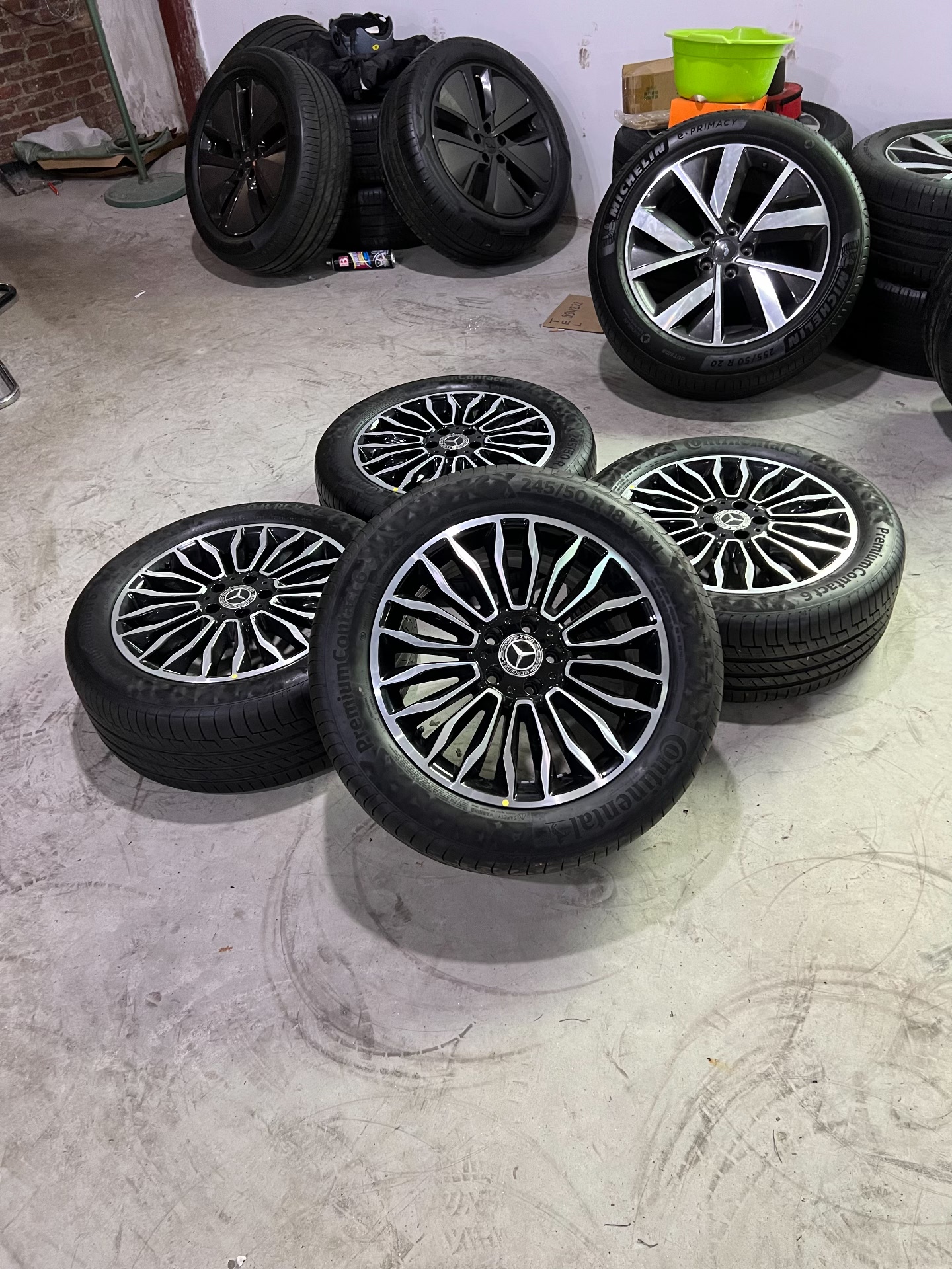 Mâm Mercedes V260 18 inch đúc trọng lực - ảnh 6