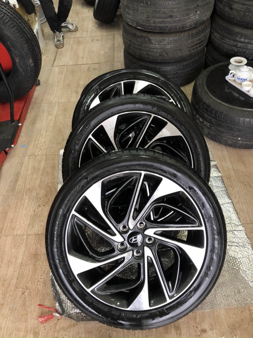 Lazang mâm vành Hyundai Tucson 2019 19 inch lắp lốp 245/45R19