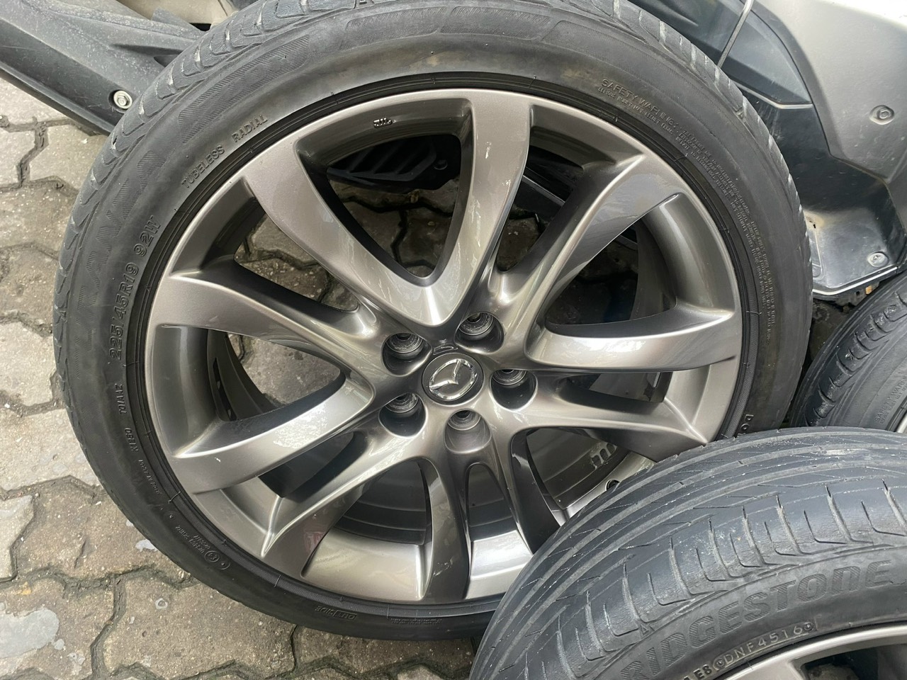 Mâm Mazda 6  lắp lốp 225/45R19 theo xe