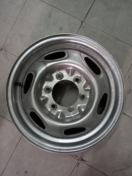 Mâm theo xe cho Toyota Hiace