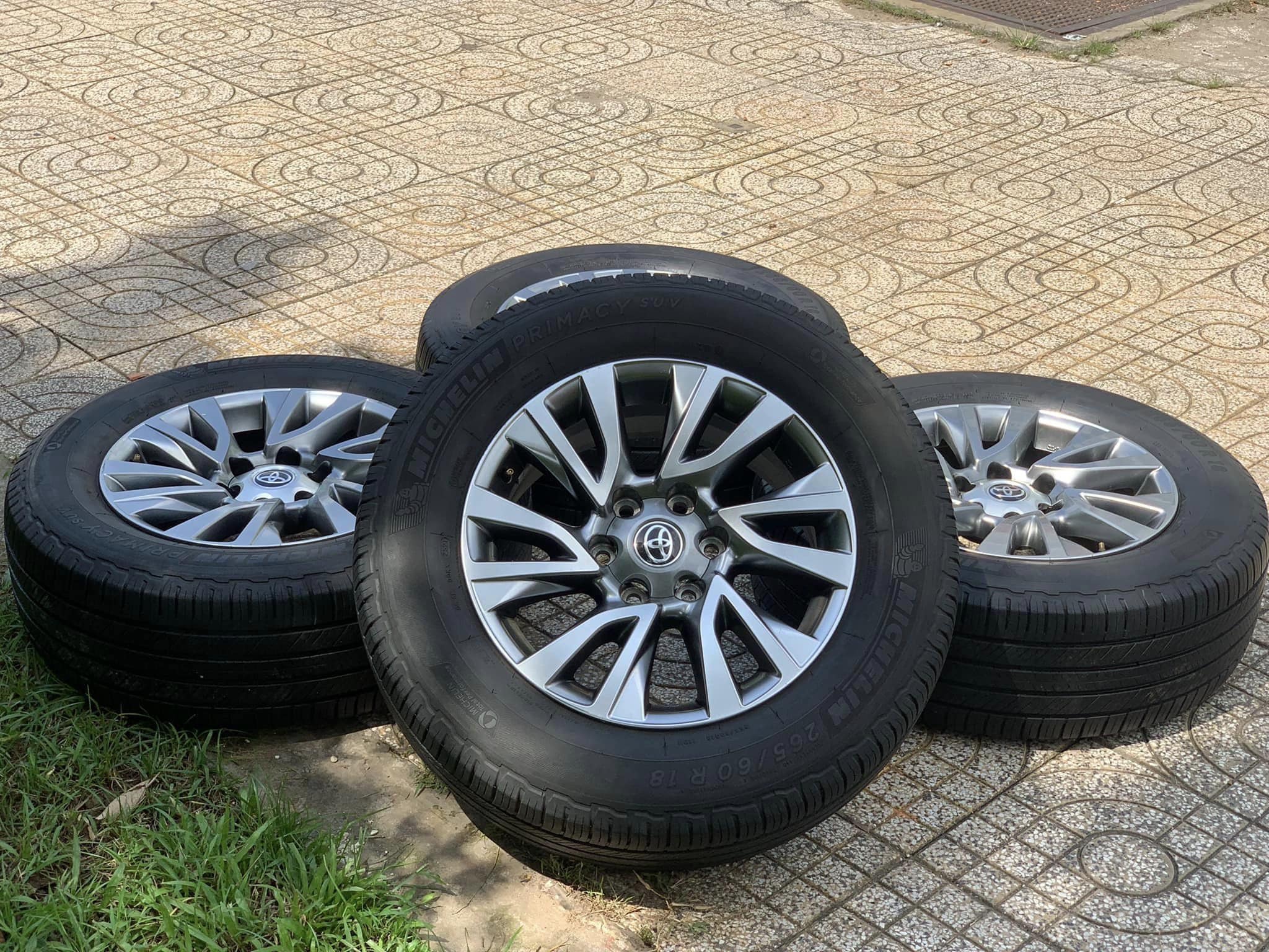 Lazang mâm vành Toyota Fortuner 2020 18 inch lắp lốp 265/60R18