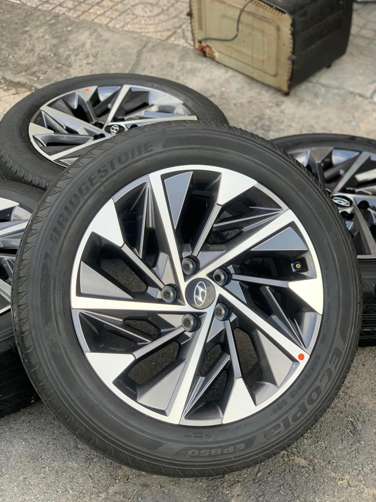 Vành Mâm Lazang Hyundai Tucson 18 inch 2022 lắp lốp 225/55R18 Vành Mâm Lazang Hyundai Tucson 18 inch 2022 lắp lốp 225/55R18