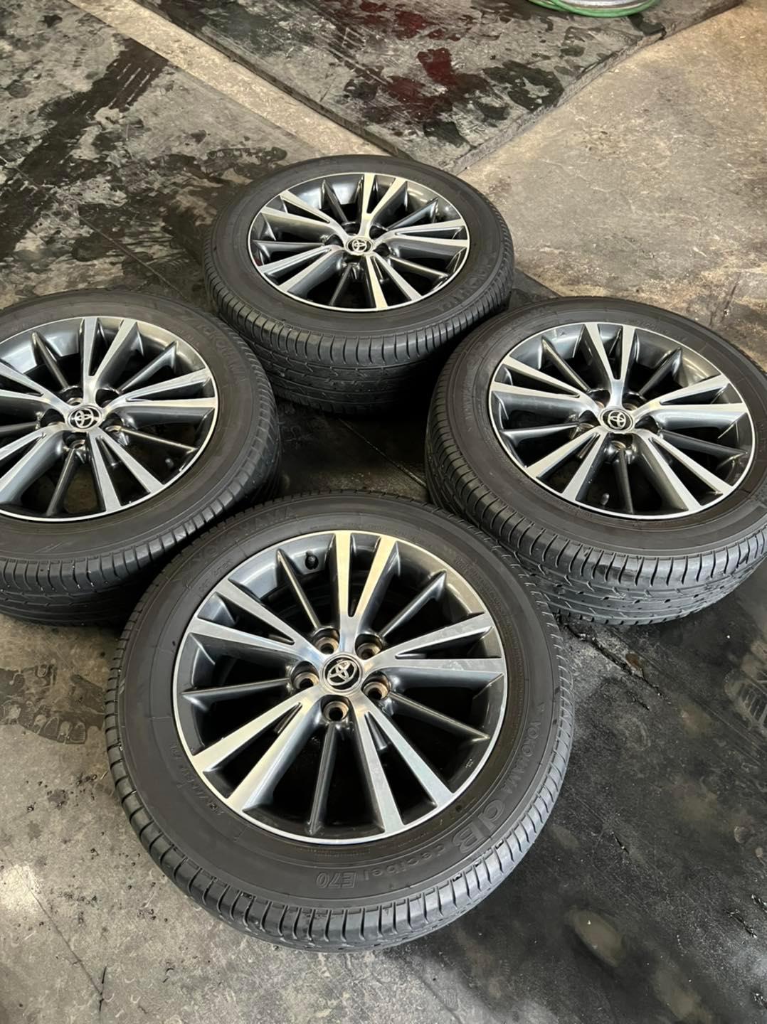 Lazang mâm vành Toyota Altis 2018 16 inch lắp lốp 205/55R16