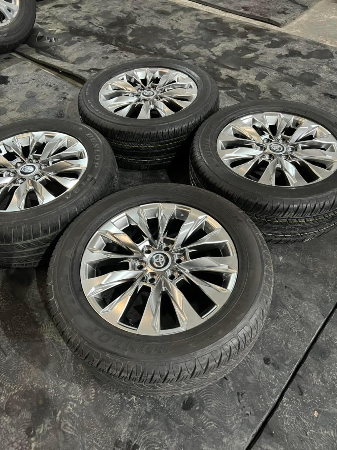 Lazang mâm vành Toyota land Cruiser LC300 2021 20inch lắp lốp 275/50R20 Lazang mâm vành Toyota land Cruiser LC300 2021 20inch lắp lốp 275/50R20