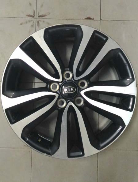 Mâm Kia Sedona lắp lốp 255/55R18