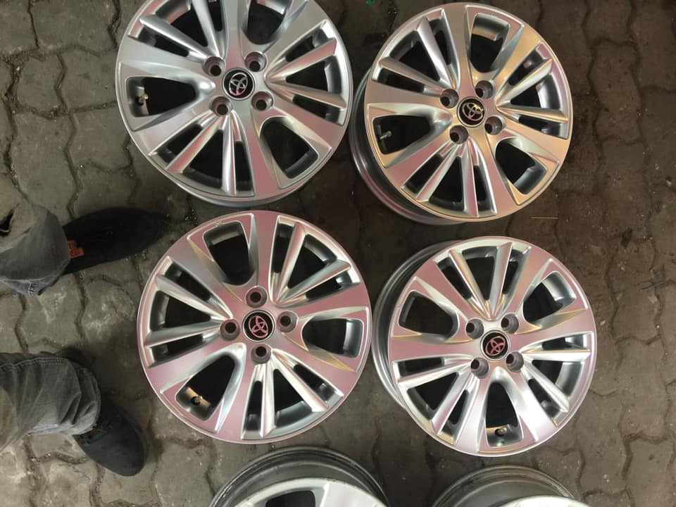 Mâm Lazang Toyota Vios 15 inch lắp lốp 185/60R15