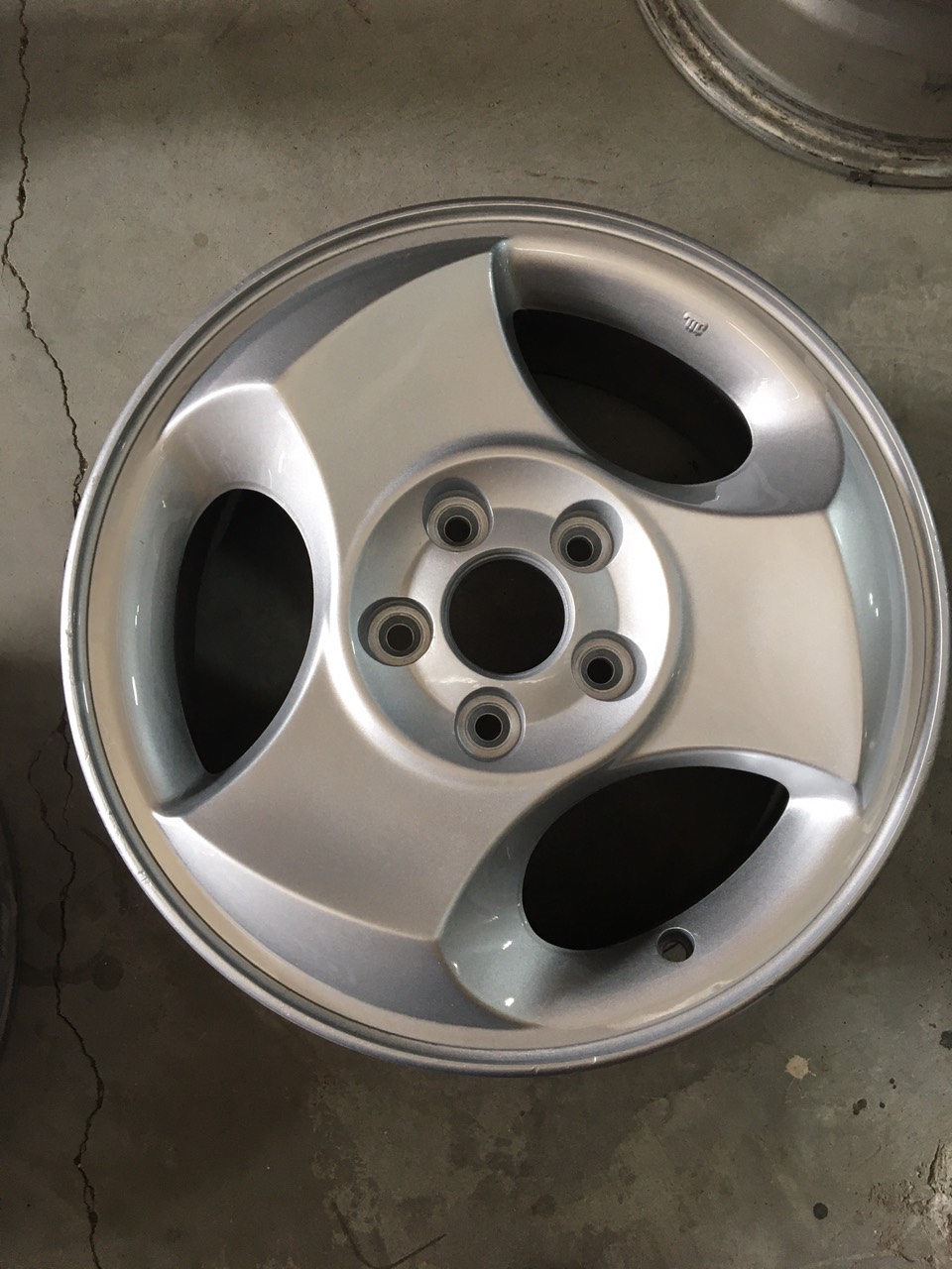 Mâm Lazang Vành Hyundai SANTAFE 16inch lắp lốp 225/70R16