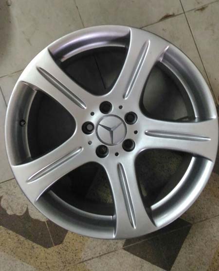 Mâm Mercedes E240 lắp lốp 245/40R18 theo xe